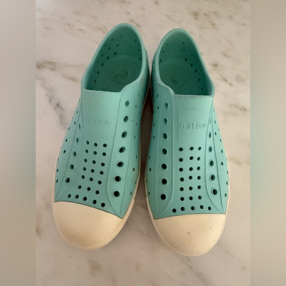 Native Shoes Kids Fresco Green/Shell White Jefferson Size J2 - Picture 4 of 10